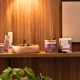 Vela aromática Bajo la Higuera en ambiente hogar | Decoragloba