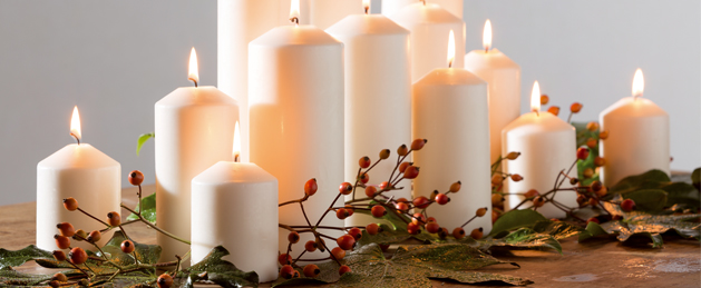 Decoración con velas para eventos navideños 